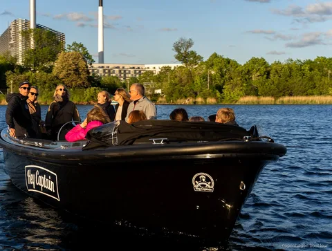 Vy över Köpenhamns gamla stadskanaler från rutten med dolda pärlor